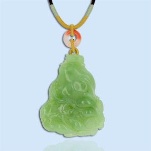 Apple green siberian nephrite jade frog necklace